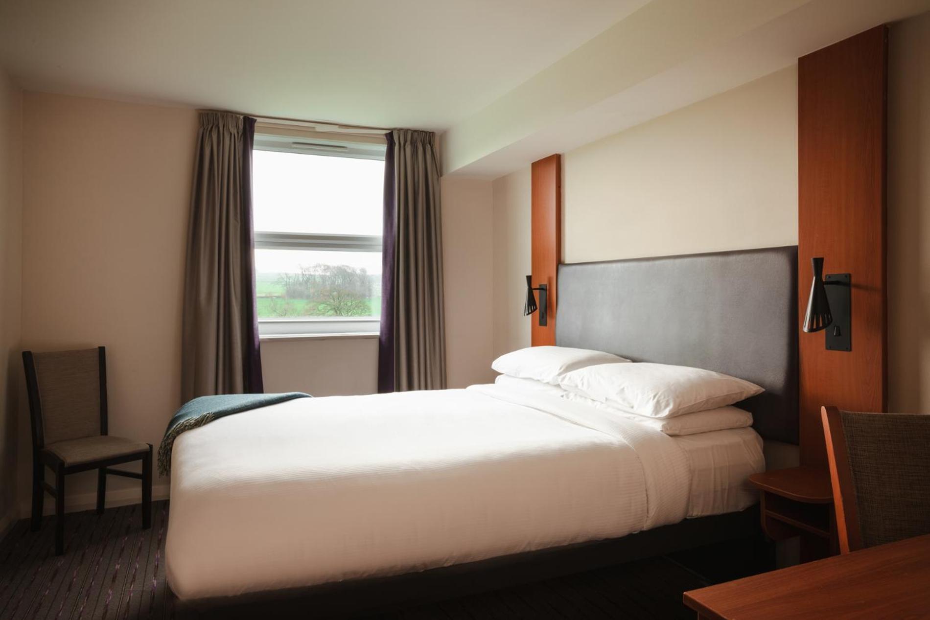 The Highwayman Hotel Честерфілд Екстер'єр фото